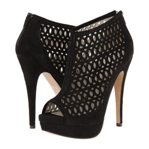 Gorgeous ALDO Cutout platform booties